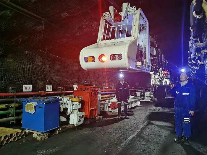 Battery Coal Mine Monorail Transport Locomotive